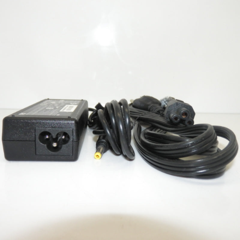 HP 65W AC Adapter w/ Power Cord 0957-2257 381090-001