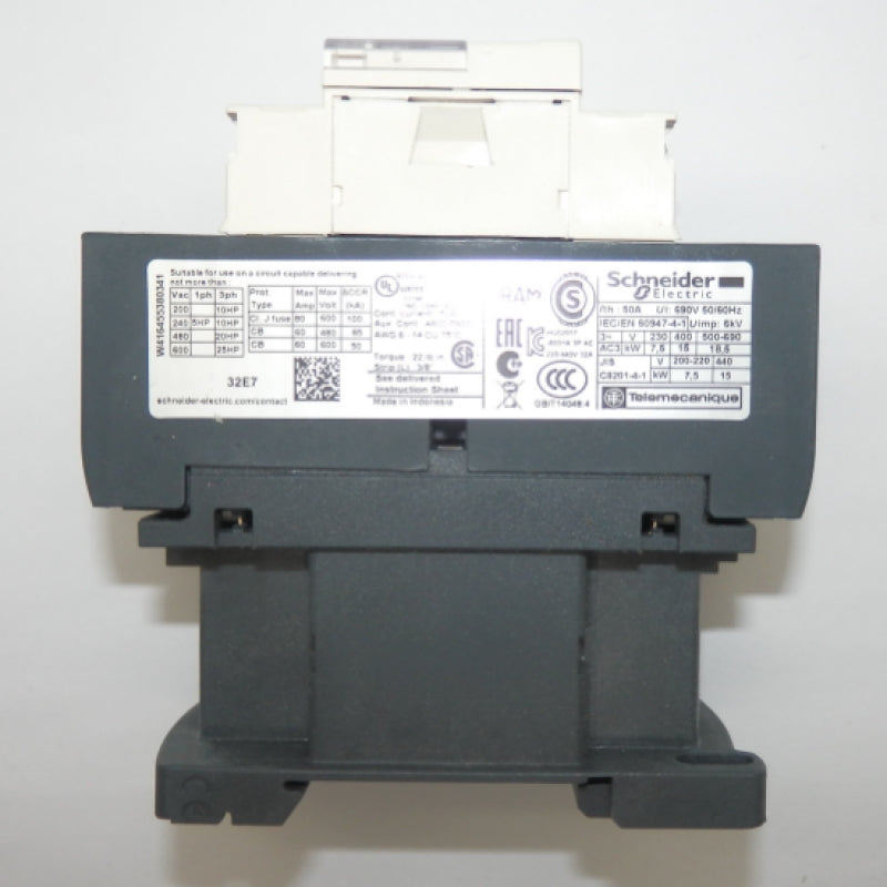 Schneider Electric TeSys Deca Series 32A 3P Contactor LC1D32E7