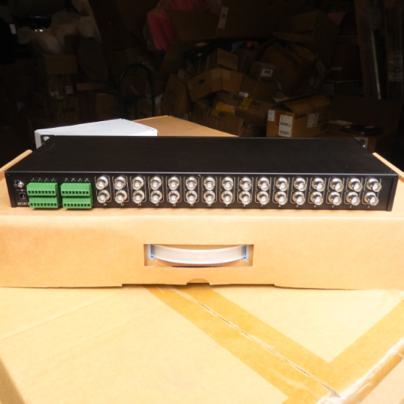 Adventura Technologies VID-H016APT 16-Port Active Receiver Hub