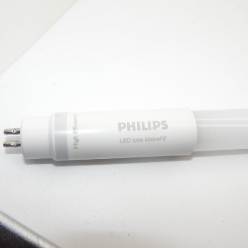 Philips 8T5HE/COR/22-835/MF10/G 25/1 8W 3500K 22in T5 LED Bulb