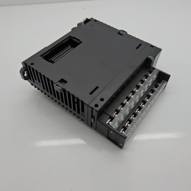 Panasonic FP7 Series 16 Output Solid State Output Module AFP7Y16T ...